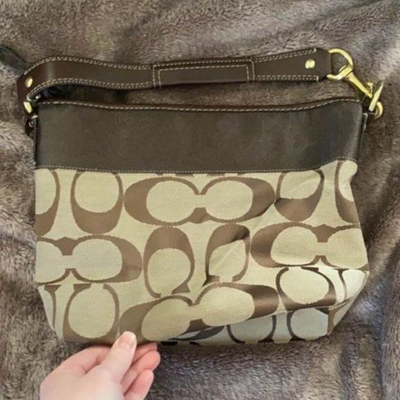 Coach Bag Brown - Picture 2 of 3